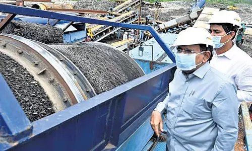 हम Amaravati के विकास के लिए प्रतिबद्ध हैं: मंत्री पी नारायण हम Amaravati के विकास के लिए प्रतिबद्ध हैं: मंत्री पी नारायण