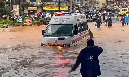 Kerala : वायनाड समेत 5 जिलों के लिए रेड अलर्ट