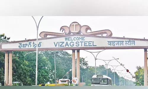 JAC ने विशाखापत्तनम स्टील प्लांट के निजीकरण के खिलाफ पीएम मोदी से आश्वासन मांगा JAC ने विशाखापत्तनम स्टील प्लांट के निजीकरण के खिलाफ पीएम मोदी से आश्वासन मांगा