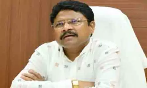 Odisha के स्वास्थ्य मंत्री ने प्रभावित क्षेत्रों में जमीनी स्थिति की समीक्षा की