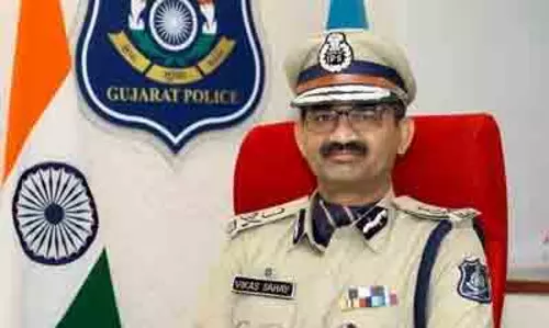 सीलबंद विमान दुर्घटना स्थल से दूर रहें, जांच को बिना किसी बाधा के चलने दें: Gujarat DGP appeals सीलबंद विमान दुर्घटना स्थल से दूर रहें, जांच को बिना किसी बाधा के चलने दें: Gujarat DGP appeals