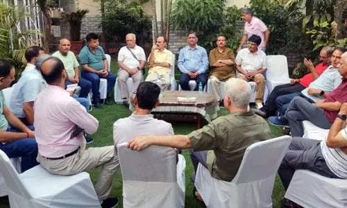 नरसंहार और अलग मातृभूमि की स्थापना के मुद्दों को संबोधित करना मुख्य मुद्दे: KP नरसंहार और अलग मातृभूमि की स्थापना के मुद्दों को संबोधित करना मुख्य मुद्दे: KP