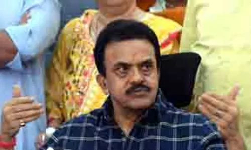 Mumbai: ठाकरे चचेरे भाइयों के बीच संभावित गठबंधन पर संजय निरुपम Mumbai: ठाकरे चचेरे भाइयों के बीच संभावित गठबंधन पर संजय निरुपम