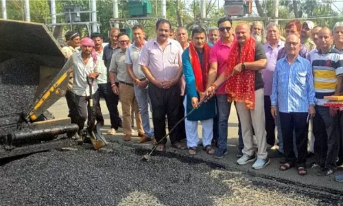 Sethi ने अमरनाथ यात्रा बेस कैंप के पास 50 लाख रुपये की लागत से सड़क निर्माण कार्य का शुभारंभ किया Sethi ने अमरनाथ यात्रा बेस कैंप के पास 50 लाख रुपये की लागत से सड़क निर्माण कार्य का शुभारंभ किया