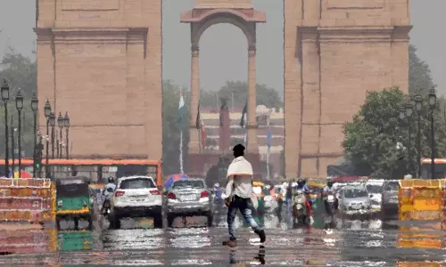 Delhi : अधिकतम तापमान 41.8 डिग्री सेल्सियस रहा Delhi : अधिकतम तापमान 41.8 डिग्री सेल्सियस रहा