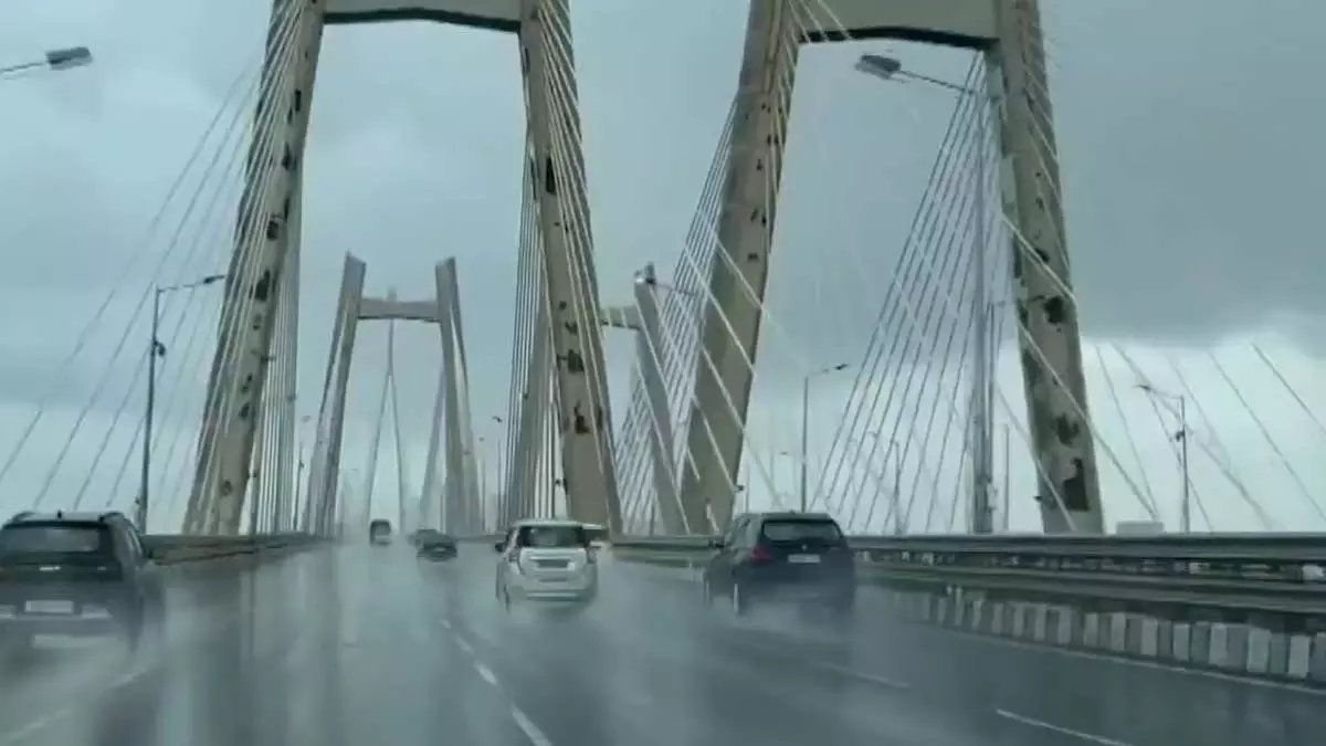 Mumbai : 16 जून को भारी बारिश से शहर में हड़कंप Mumbai : 16 जून को भारी बारिश से शहर में हड़कंप