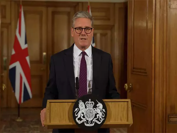 UK की जासूसी एजेंसी MI6 ने पहली महिला प्रमुख की नियुक्ति की UK की जासूसी एजेंसी MI6 ने पहली महिला प्रमुख की नियुक्ति की