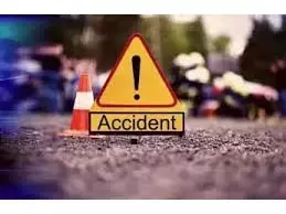 Shahdol News: दो तेज रफ्तार ट्रकों की भिड़ंत से ब्याहारी बांधवगढ़ मार्ग जाम, दोनों चालक घायल Shahdol News: दो तेज रफ्तार ट्रकों की भिड़ंत से ब्याहारी बांधवगढ़ मार्ग जाम, दोनों चालक घायल
