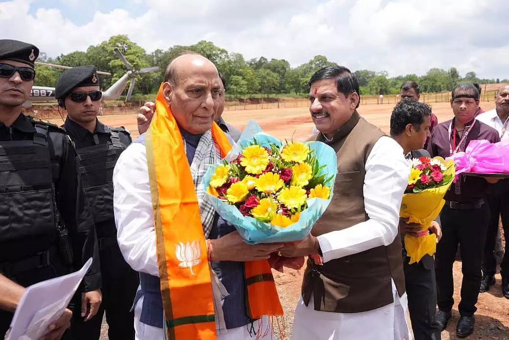 केंद्रीय रक्षा BJP प्रशिक्षण शिविर के लिए पचमढ़ी पहुंचे केंद्रीय रक्षा BJP प्रशिक्षण शिविर के लिए पचमढ़ी पहुंचे