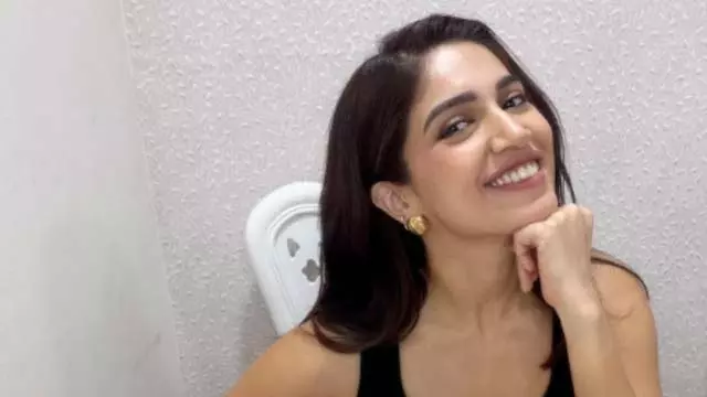 Bhumi Pednekar : फैंस ने उनकी candid और natural तस्वीरों को किया खूब पसंद Bhumi Pednekar : फैंस ने उनकी candid और natural तस्वीरों को किया खूब पसंद