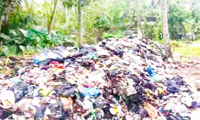 Kerala : आवासीय क्षेत्रों में अपशिष्ट निपटान Kerala : आवासीय क्षेत्रों में अपशिष्ट निपटान
