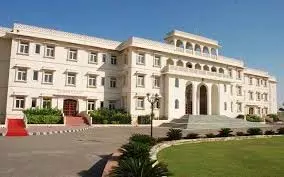 Jaipur : निजी स्कूल में बम की धमकी, परिसर की तलाशी ली गई Jaipur : निजी स्कूल में बम की धमकी, परिसर की तलाशी ली गई