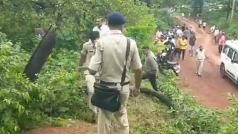 GOA: प्रतापनगर-धारबंदोरा में महिला का शव मिला, हत्या की आशंका GOA: प्रतापनगर-धारबंदोरा में महिला का शव मिला, हत्या की आशंका