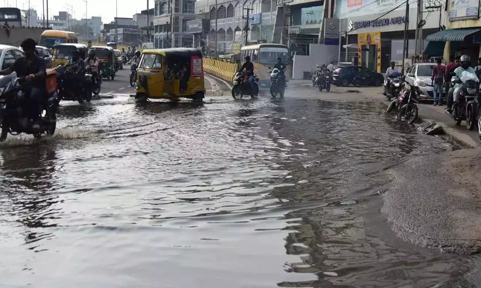 Hyderabad: नगर निगम अधिकारी मानसून के लिए तैयार नहीं Hyderabad: नगर निगम अधिकारी मानसून के लिए तैयार नहीं