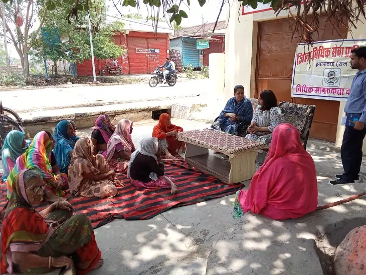Dausa: जागरूकता अभियान में वरिष्ठ नागरिकों को बताए गए उनके कानूनी अधिकार Dausa: जागरूकता अभियान में वरिष्ठ नागरिकों को बताए गए उनके कानूनी अधिकार