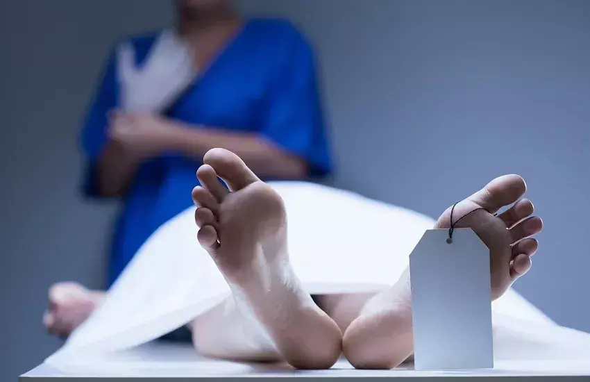 Ghazipur: घरेलू विवाद के बाद युवक की मौत, परिजनों ने जताई आशंका Ghazipur: घरेलू विवाद के बाद युवक की मौत, परिजनों ने जताई आशंका