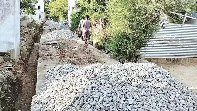 NTR जिले में जादुई नाले का प्रायोगिक निर्माण NTR जिले में जादुई नाले का प्रायोगिक निर्माण