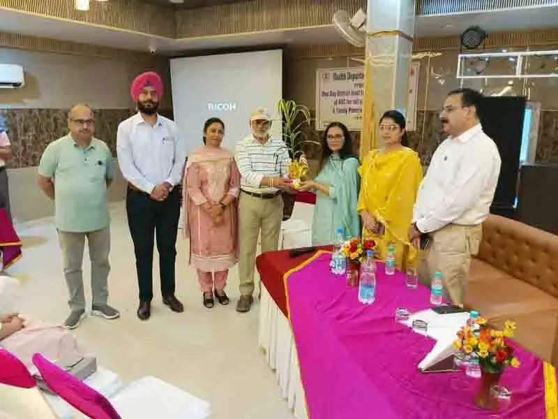 Aam Aadmi क्लीनिकों में नई मातृ स्वास्थ्य, परिवार नियोजन सेवाएं शुरू की जाएंगी Aam Aadmi क्लीनिकों में नई मातृ स्वास्थ्य, परिवार नियोजन सेवाएं शुरू की जाएंगी