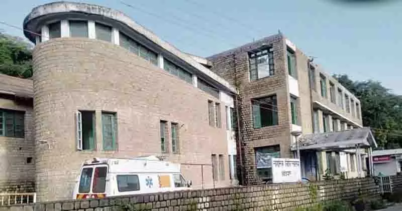 Himachal: संकट में चढियार सिविल अस्पताल Himachal: संकट में चढियार सिविल अस्पताल