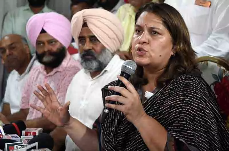 आप के शिक्षा, स्वास्थ्य मॉडल बदलाव लाने में विफल: Supriya आप के शिक्षा, स्वास्थ्य मॉडल बदलाव लाने में विफल: Supriya