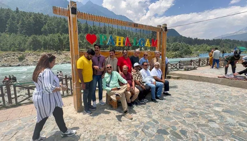 Pahalgam में पर्यटन सामान्य स्थिति की ओर लौट रहा Pahalgam में पर्यटन सामान्य स्थिति की ओर लौट रहा