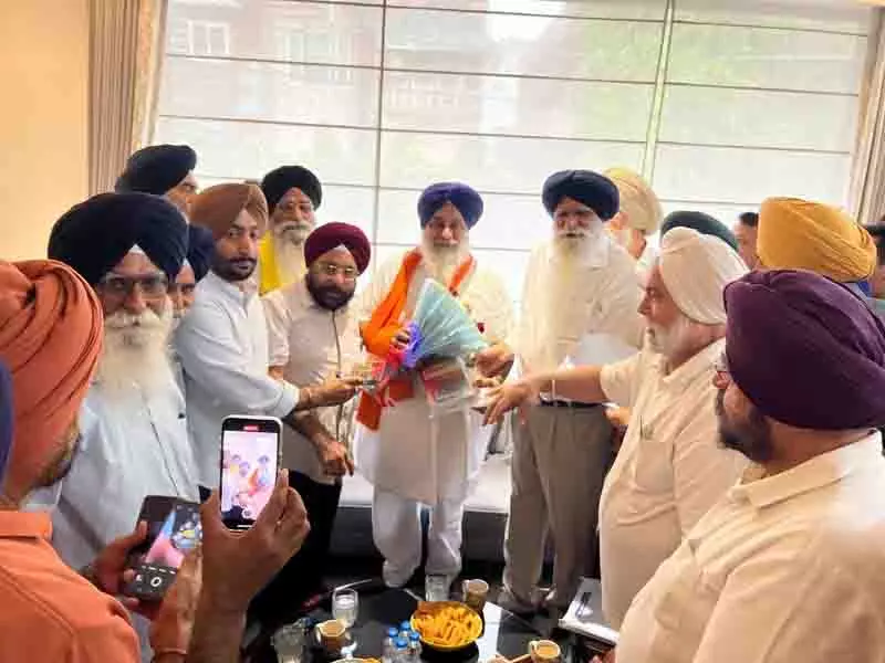 अरविंद केजरीवाल ने भगवंत मान को रबर स्टांप बना दिया: Bikram Majithia अरविंद केजरीवाल ने भगवंत मान को रबर स्टांप बना दिया: Bikram Majithia