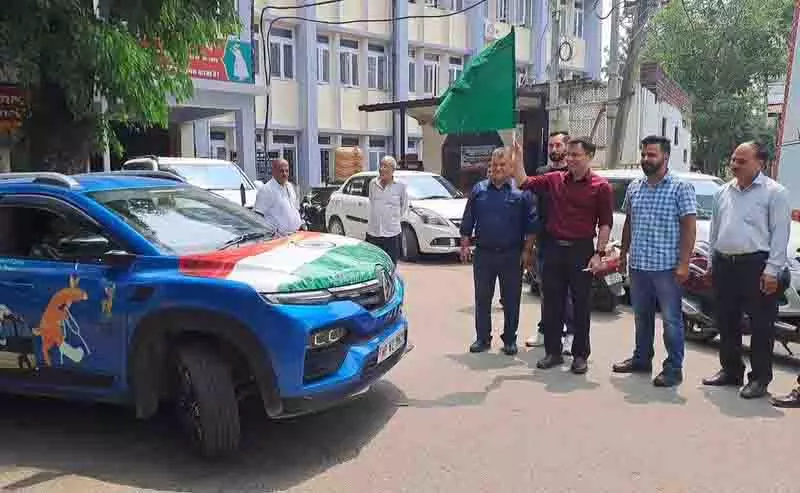Mandi के युवाओं ने हरित जीवन और सड़क सुरक्षा के लिए चलाया दोहरा अभियान Mandi के युवाओं ने हरित जीवन और सड़क सुरक्षा के लिए चलाया दोहरा अभियान