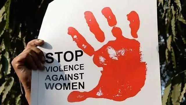 ब्लैकमेल, बलात्कार का प्रयास: बेंगलुरु पुलिस ने केरल के पुजारी को गिरफ्तार किया ब्लैकमेल, बलात्कार का प्रयास: बेंगलुरु पुलिस ने केरल के पुजारी को गिरफ्तार किया