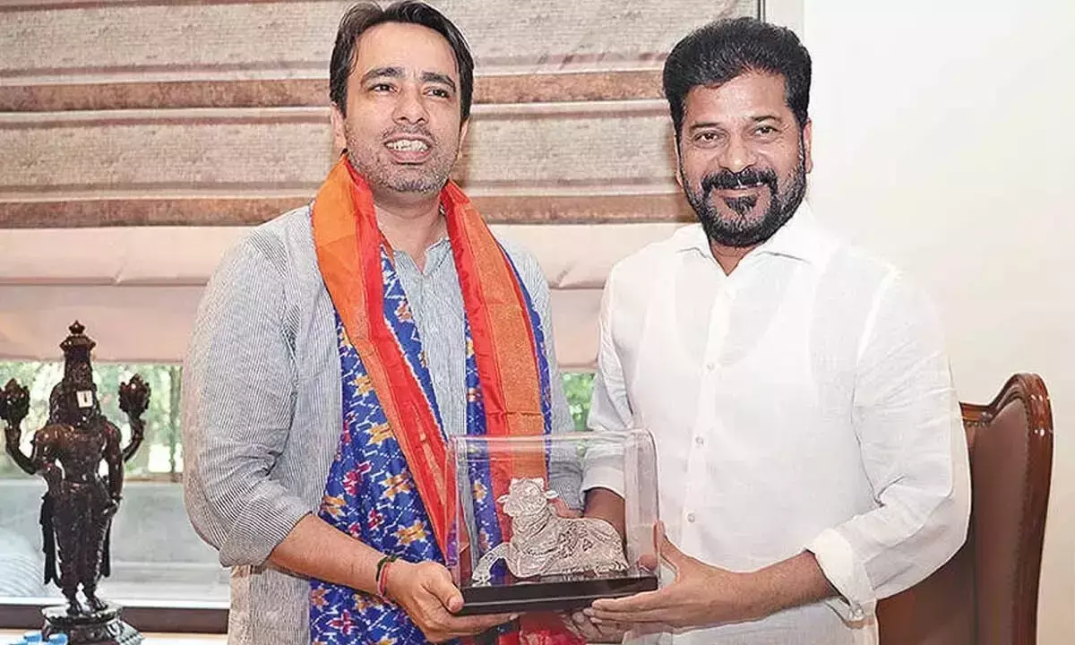 Telangana: केंद्रीय मंत्री ने मुख्यमंत्री की कौशल विश्वविद्यालय पहल की सराहना की Telangana: केंद्रीय मंत्री ने मुख्यमंत्री की कौशल विश्वविद्यालय पहल की सराहना की