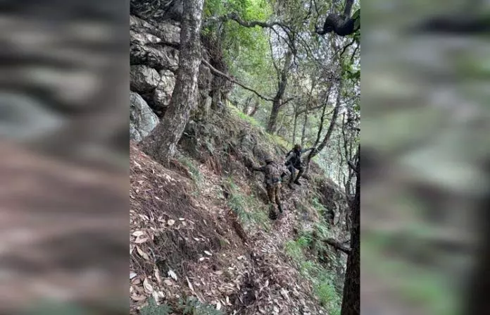 सेना ने Rajouri में नियंत्रण रेखा पर आतंकवादियों की घुसपैठ की कोशिश नाकाम की सेना ने Rajouri में नियंत्रण रेखा पर आतंकवादियों की घुसपैठ की कोशिश नाकाम की
