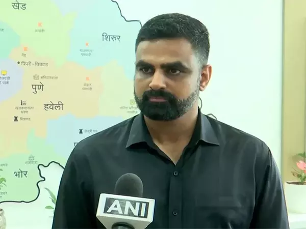पुणे पुल हादसा: जिला कलेक्टर ने कहा, मृतकों के परिजनों को 5-5 लाख रुपये की सहायता राशि दी जाएगी पुणे पुल हादसा: जिला कलेक्टर ने कहा, मृतकों के परिजनों को 5-5 लाख रुपये की सहायता राशि दी जाएगी