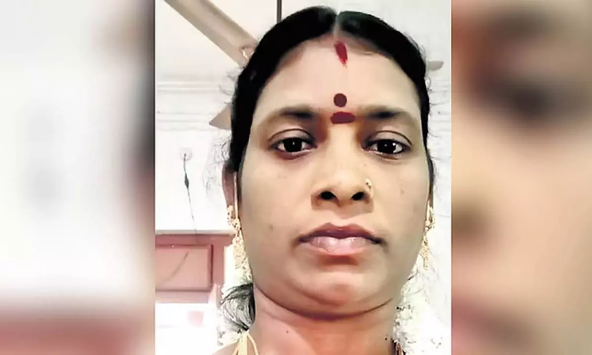 Cuddalore पटाखा इकाई में विस्फोट में महिला कर्मचारी की मौत Cuddalore पटाखा इकाई में विस्फोट में महिला कर्मचारी की मौत