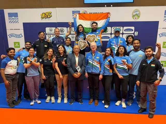 ISSF म्यूनिख विश्व कप 2025: लगातार फाइनल में पहुंचने और दो स्वर्ण पदकों से भारत मजबूत स्थिति में ISSF म्यूनिख विश्व कप 2025: लगातार फाइनल में पहुंचने और दो स्वर्ण पदकों से भारत मजबूत स्थिति में