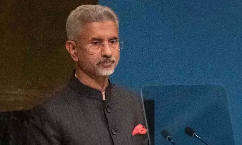 विदेश मंत्री जयशंकर ने ईरान में छात्रों की सुरक्षा के लिए हरसंभव उपाय का दिया आश्वासन विदेश मंत्री जयशंकर ने ईरान में छात्रों की सुरक्षा के लिए हरसंभव उपाय का दिया आश्वासन