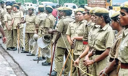 मातृत्व अवकाश पूरा कर चुकी 209 महिला पुलिस अधिकारियों को जहां चाहें नौकरी दी जाएगी मातृत्व अवकाश पूरा कर चुकी 209 महिला पुलिस अधिकारियों को जहां चाहें नौकरी दी जाएगी