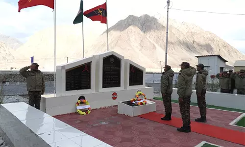 सेना ने China के साथ गलवान घाटी में हुई झड़प में शहीद हुए सैनिकों को श्रद्धांजलि दी
