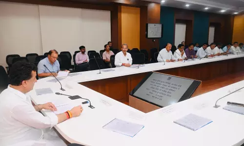 Jaipur: कौशल एवं रोजगार राज्यमंत्री ने वंदे गंगा अभियान की प्रगति की समीक्षा Jaipur: कौशल एवं रोजगार राज्यमंत्री ने वंदे गंगा अभियान की प्रगति की समीक्षा