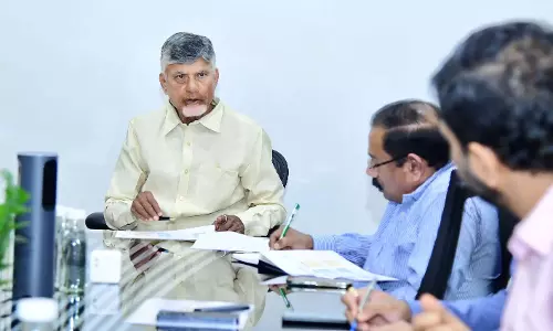 AP: थल्लिकी वंदनम के तहत भाग्यशाली परिवार को 1.04 लाख रुपये मिले