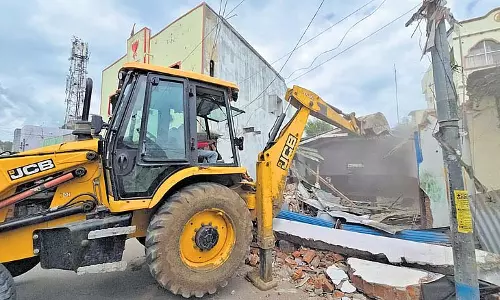 Telangana में 47 करोड़ रुपये की वेमुलावाड़ा सड़क चौड़ीकरण परियोजना आखिरकार शुरू Telangana में 47 करोड़ रुपये की वेमुलावाड़ा सड़क चौड़ीकरण परियोजना आखिरकार शुरू