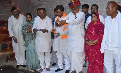 Jaipur: शाही कुण्ड की पावन संध्या में दीपदान और जलपूजन, जल संरक्षण का लिया गया संकल्प