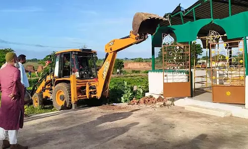 कोर्ट का आदेश: गुलेदागुड्डा तालुक के काजी बुदिहाल गांव में दरगाह को खाली कराया जाए