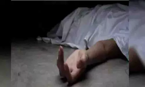 Chennai: कॉन्ट्रैक्ट कर्मचारियों ने बैग चोरी करने के आरोप में युवक की पीट-पीटकर हत्या Chennai: कॉन्ट्रैक्ट कर्मचारियों ने बैग चोरी करने के आरोप में युवक की पीट-पीटकर हत्या