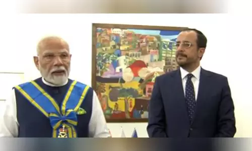 PM Modi को साइप्रस का सर्वोच्च नागरिक सम्मान दिया गया PM Modi को साइप्रस का सर्वोच्च नागरिक सम्मान दिया गया