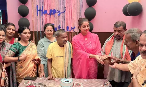 हम सब मिलकर बुजुर्गों के साथ होने वाली दुर्व्यवहार को रोक सकते है : डॉ एकता लंगेह हम सब मिलकर बुजुर्गों के साथ होने वाली दुर्व्यवहार को रोक सकते है : डॉ एकता लंगेह