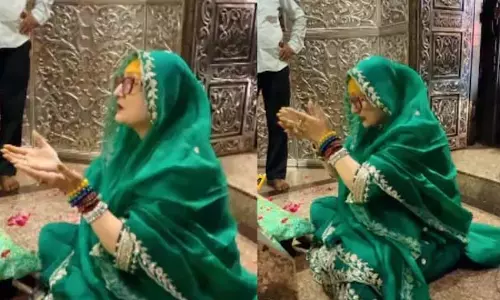 Sunita Ahuja : जन्मदिन बना भक्तिमय, काल भैरव मंदिर में की पूजा-अर्चना