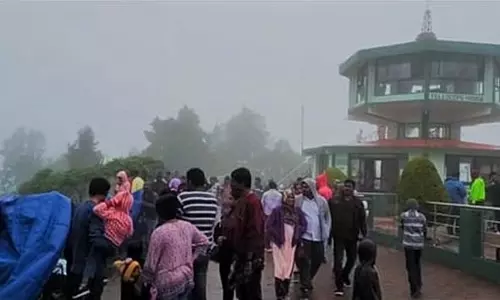 लगातार भारी बारिश: नीलगिरी में पर्यटन स्थल बंद लगातार भारी बारिश: नीलगिरी में पर्यटन स्थल बंद