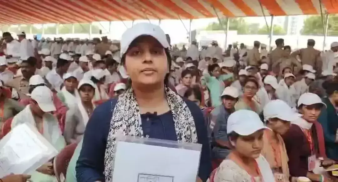 Lucknow: बेटियों को योग्यता का मिला इनाम, सीएम योगी को कहा धन्यवाद
