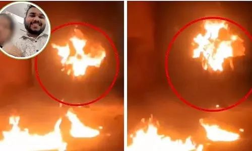 Gwalior : युवक ने खुद को आग लगाकर जान दे दी Gwalior : युवक ने खुद को आग लगाकर जान दे दी