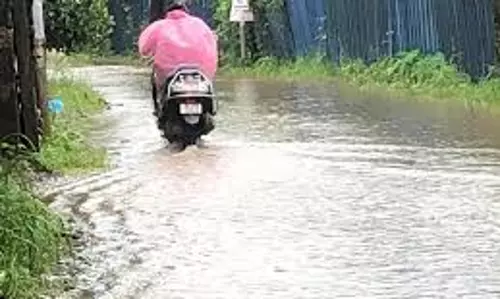 Kerala में बारिश 5 जिलों में रेड अलर्ट, 11 में शिक्षण संस्थानों में छुट्टी