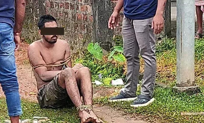Assam में सनसनीखेज वारदात, बेटे ने की मां की निर्मम हत्या, हिरासत में आरोपी Assam में सनसनीखेज वारदात, बेटे ने की मां की निर्मम हत्या, हिरासत में आरोपी